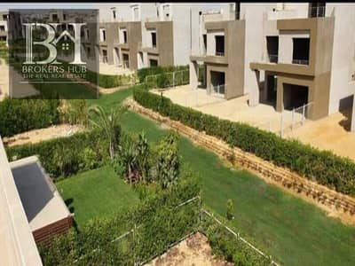 متشطب بالكامل جاهز للاستلام موقع متميز تاون هاوس كورنر  6th of October / Woodville Compound palm hills