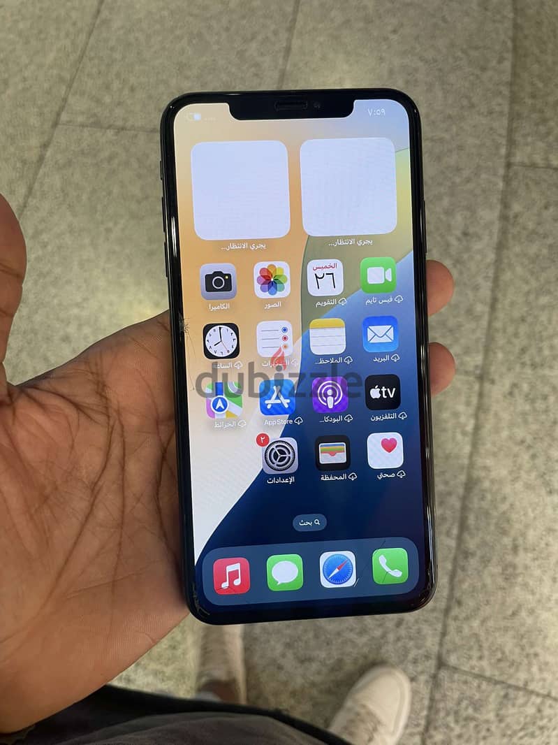 IPhone xs max للبيع او البدل 2