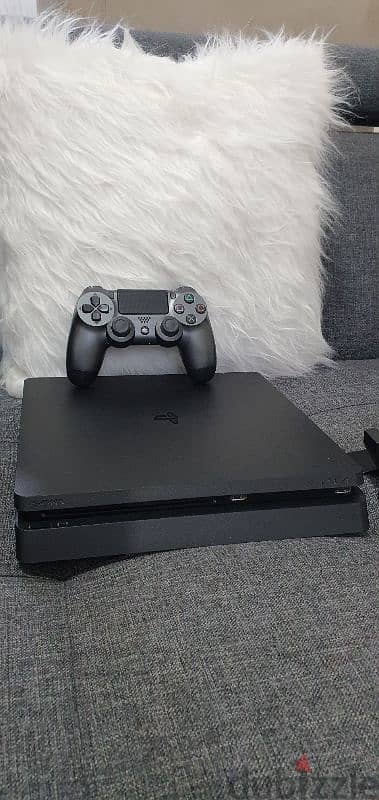 PS4 Slim 500 gb وارد السويد كسر زيرو