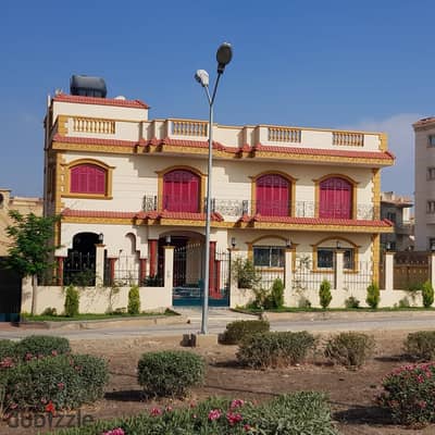 Villa for sale 1600 + 1200 m garden in Shorouk