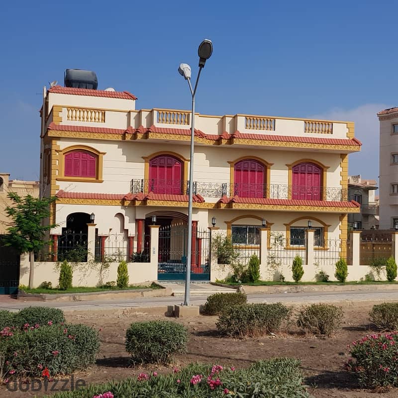 Villa for sale 1600 + 1200 m garden in Shorouk 0