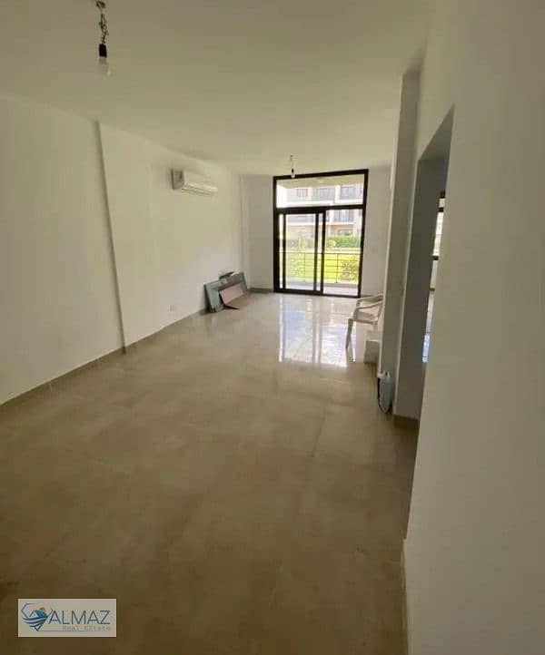 Apartment for rent with kitchen and air conditioners in Fifth Square Compound in Fifth Settlement 0