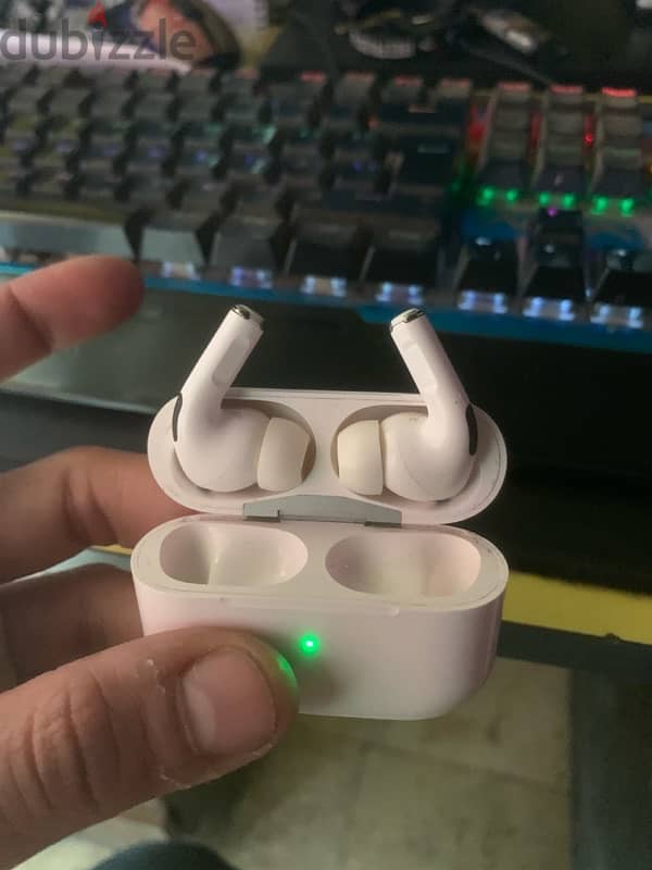 Airpods pro 2 1st generation 1