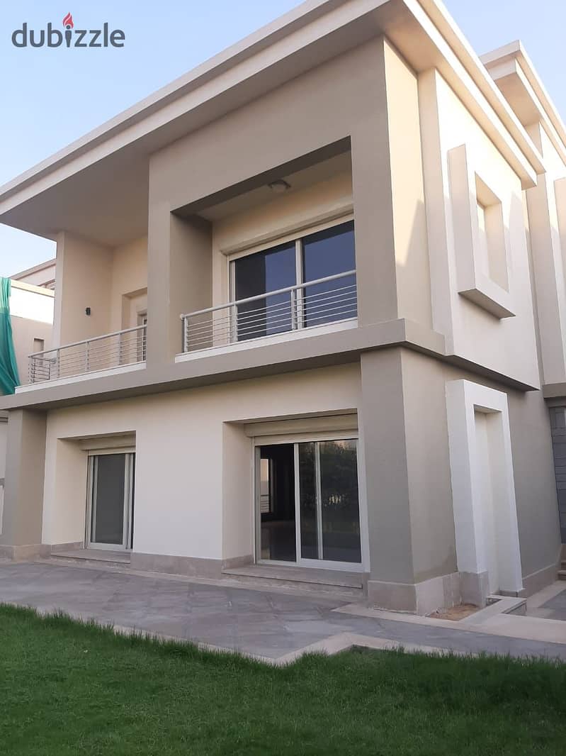 Villa 500 m - 5 bedrooms - Compound Cairo Festival City  with swimming pool 0