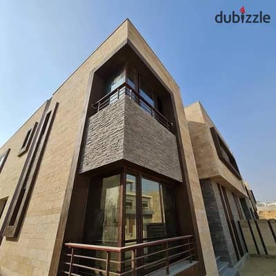 With a 6.5% Down Payment, Luxury Villa for Sale in a Very Prime Location in the Extension of New Cairo, with Installments Over the Longest Payment Per