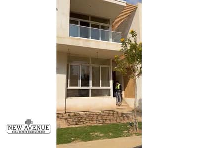 Twinhouse ready to move in mountain view icity new cairo