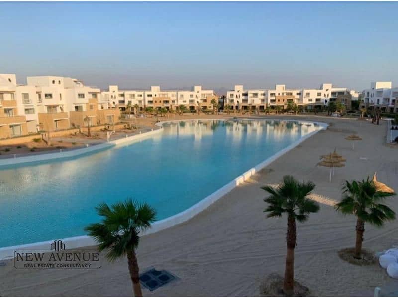 Chalet Fully Furnished on Lagoon Resale in Swan Lake Al Gouna 0