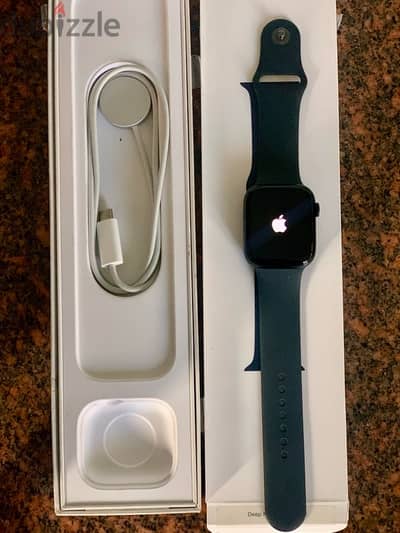 Series  8‏ Apple Watch