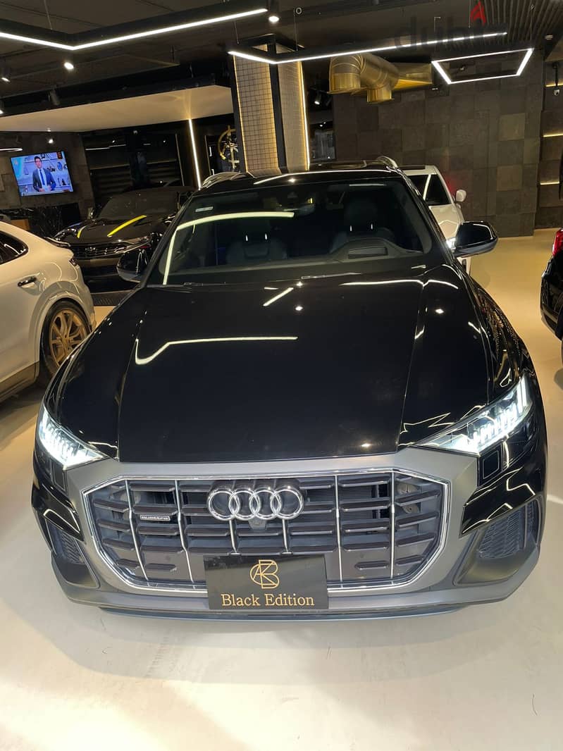 Audi Q8 2022 0