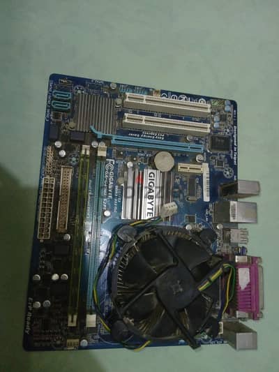 motherbord Gigabyte+intel core2due +fan+ ram 4g DDR3