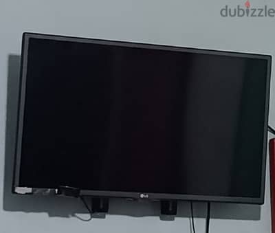 TV LG 32 بوصه