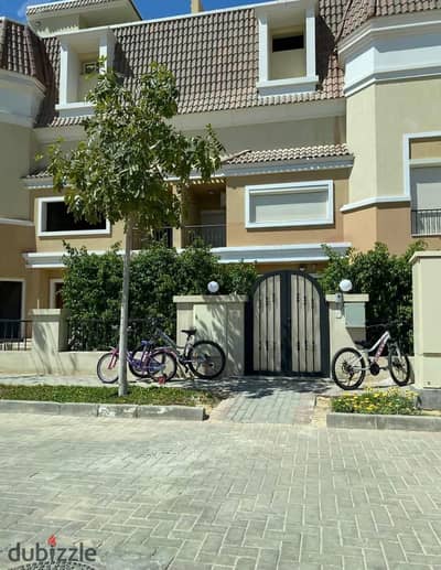 Svilla for sale in the heart of a phase for villas only prime location at a discount on Suez Road in Sarai Compound next to Madinaty