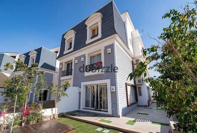 Townhouse villa for sale in Mountain View iCity installments over 9 years in October 0