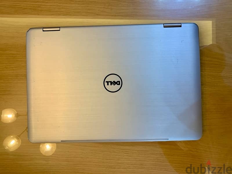 Dell inspiron 17 - 7000 Series 0