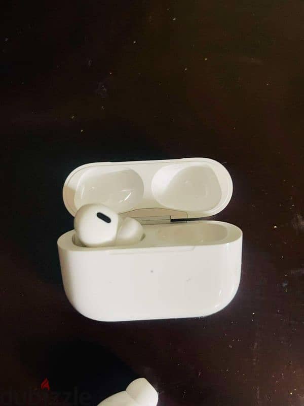 airpods pro 2 من غير فردة يمين 1