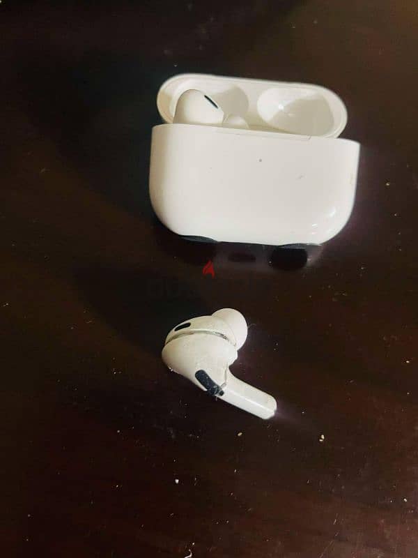 airpods pro 2 من غير فردة يمين 2