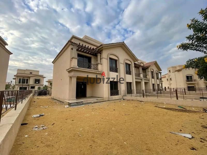 For sale in Madinaty F3Corner   View Wide Garden Building area 211 meters Land area 330 And the most economical is only a million 700 0