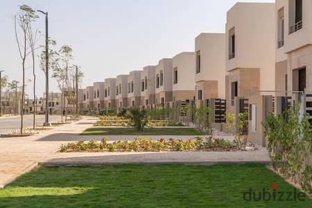 Villa for rent with kitchen and air conditioners, 220 sqm townhouse corner in Palm Hills The Crown Compound near New Giza and Sheikh Zayed