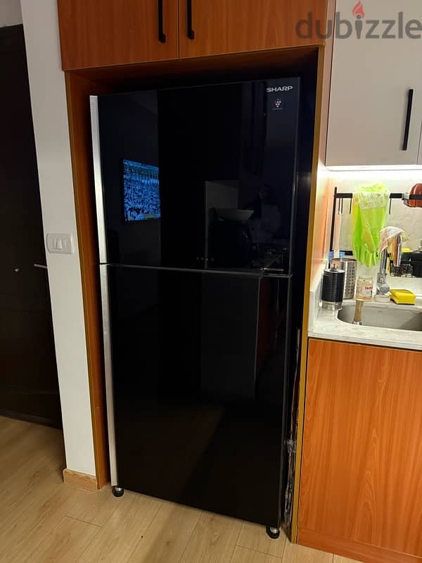 Sharp refrigerator Ref glass black 1