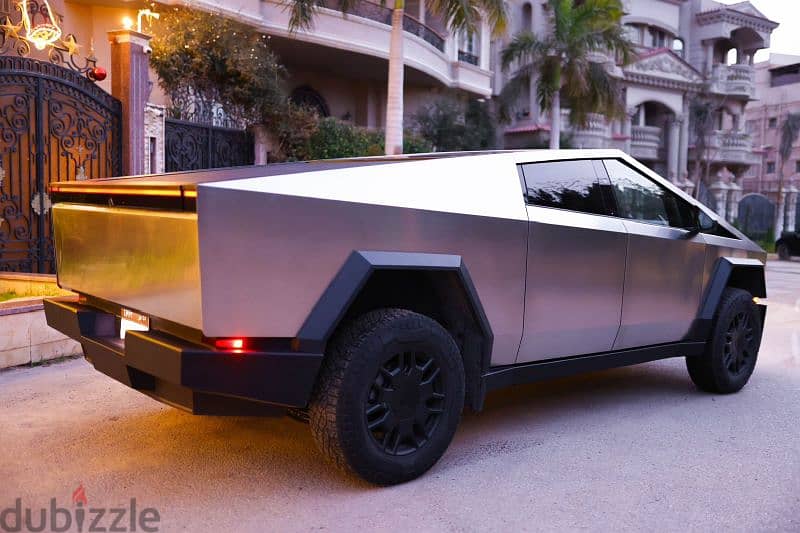 Tesla Cybertruck 2024 0