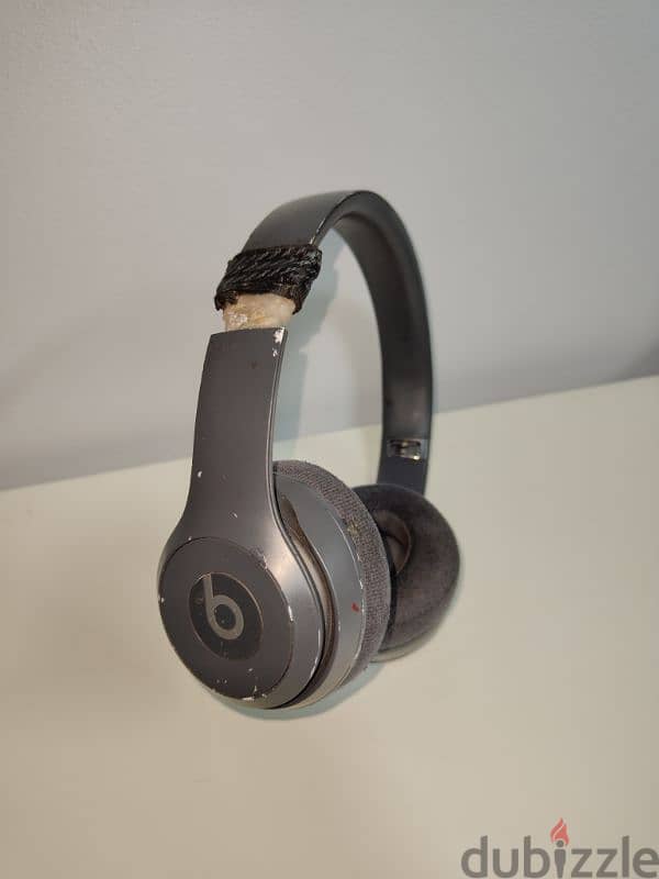 beats solo3 headphone 5