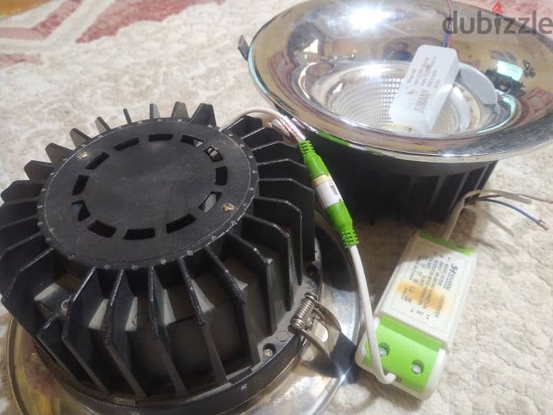 لمبات LED سقف مستعمله 9