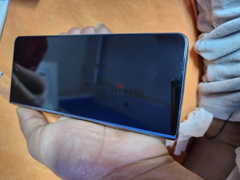 Samsung Galaxy z fold 4 ضمان محلي 6