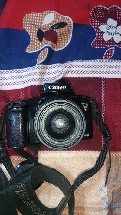 Canon eos1000s