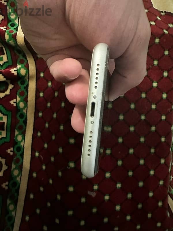 iphone 11 128GB white 7