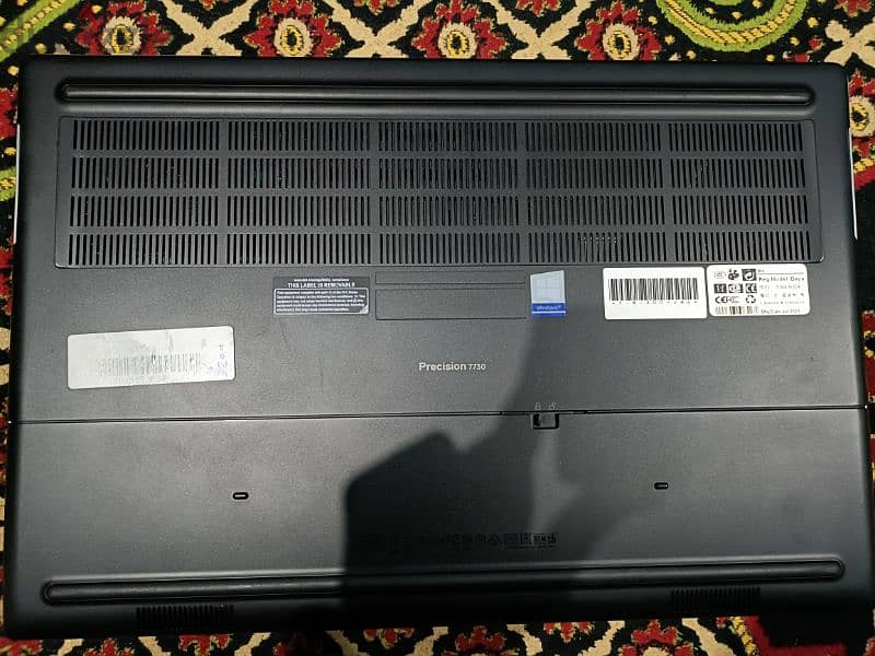 Dell Precision 7730 1