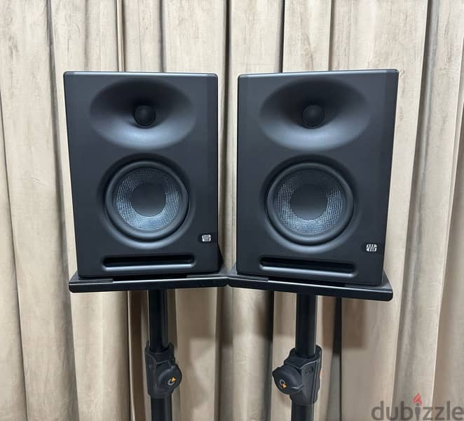 Presonus Eris E5XT Studio Monitors + Bespeco PN90FL Professional Stand 0