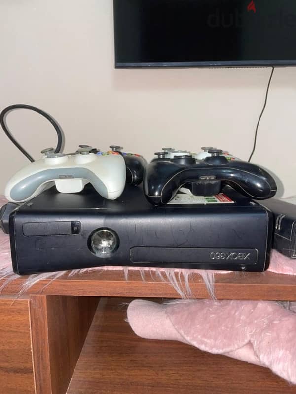 xbox360 with kinect and 4 controllers 9