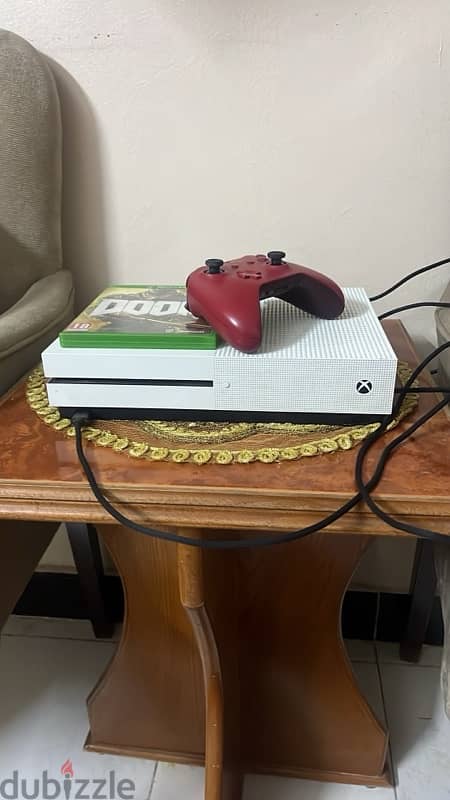 xbox one s very good condition 3