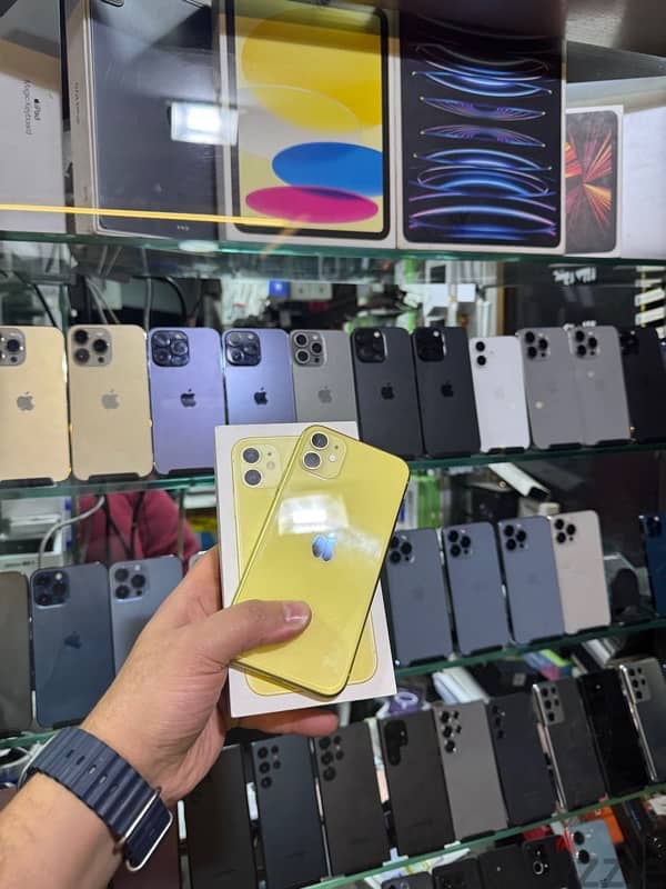 iPhone 11 . . 128 كسر زيرووو 0