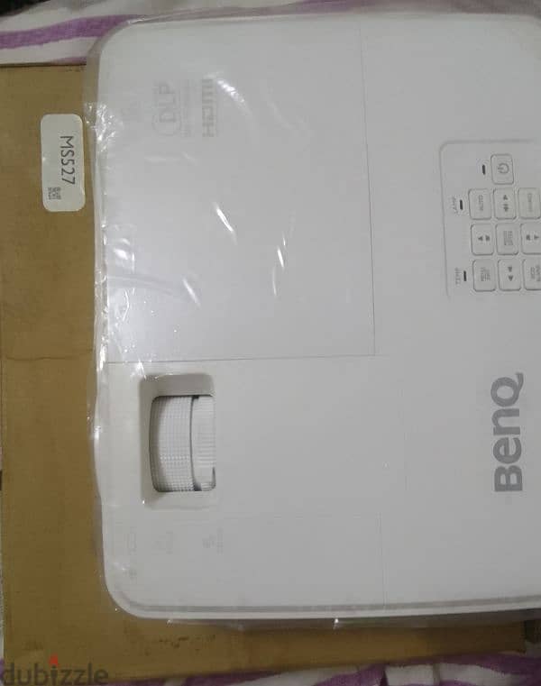 BenQ MS527 DLP projector 2