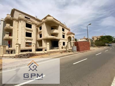 Luxury Villa for Sale in Gharb Golf Compound - Katameya