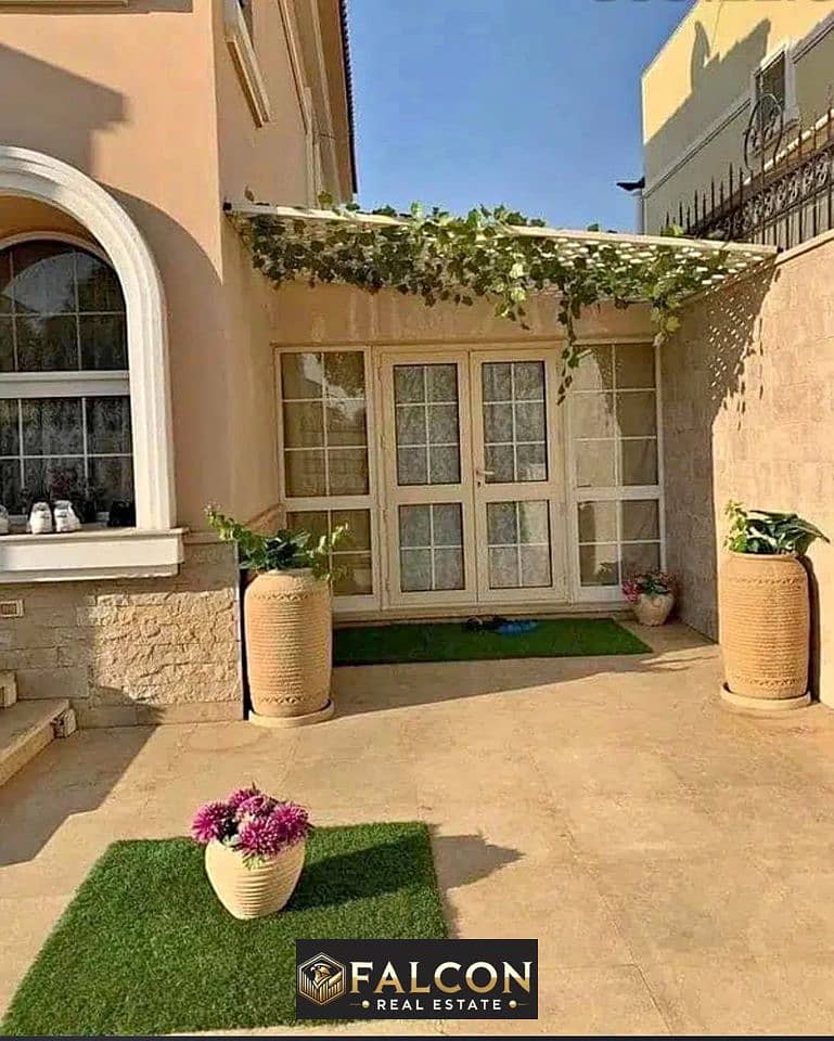 s_villa for sale at the price of a corner apartment in a residential compound in the Fifth Settlement 0