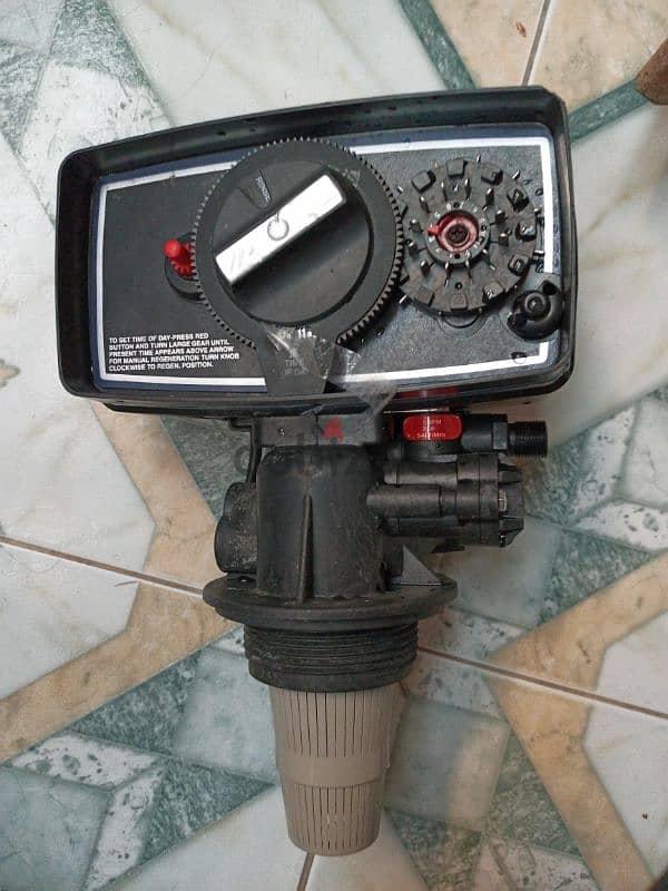 Fleck 5600 Control Valve مستعمل للبيع - جهاز تحكم في تدفق المياه 5