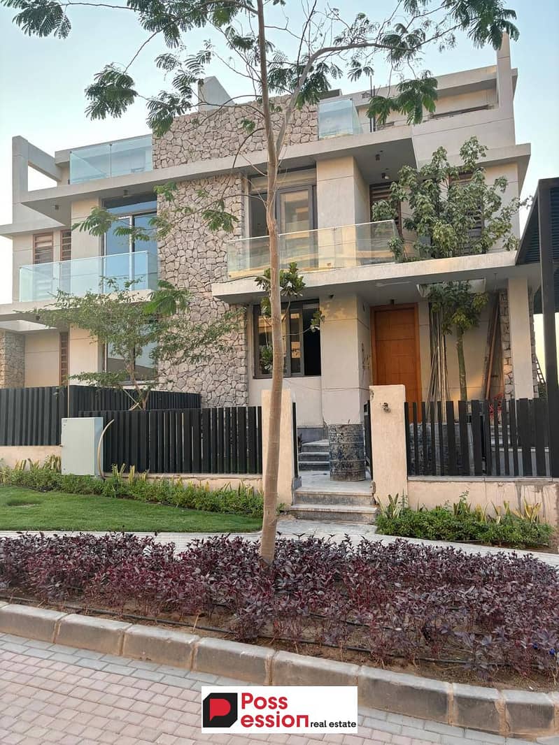 Townhouse villa in installments over 12 years with the lowest monthly installment for sale in Al Bosco Mostakbal City on the Suez Road next to Madinat 0