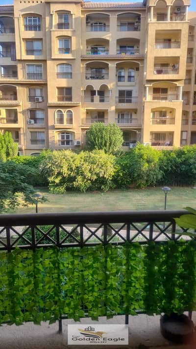 شقة 135متر خطوات من open air mall للبيع,نموذج 200متر، خطوات من الخدمات و gate 1madinaty ,قريبه من central park ، view garden