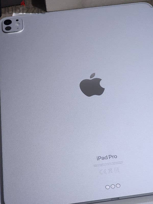 iPad pro m4 13 inch 256 مشحون ٣ مرات فقط 3