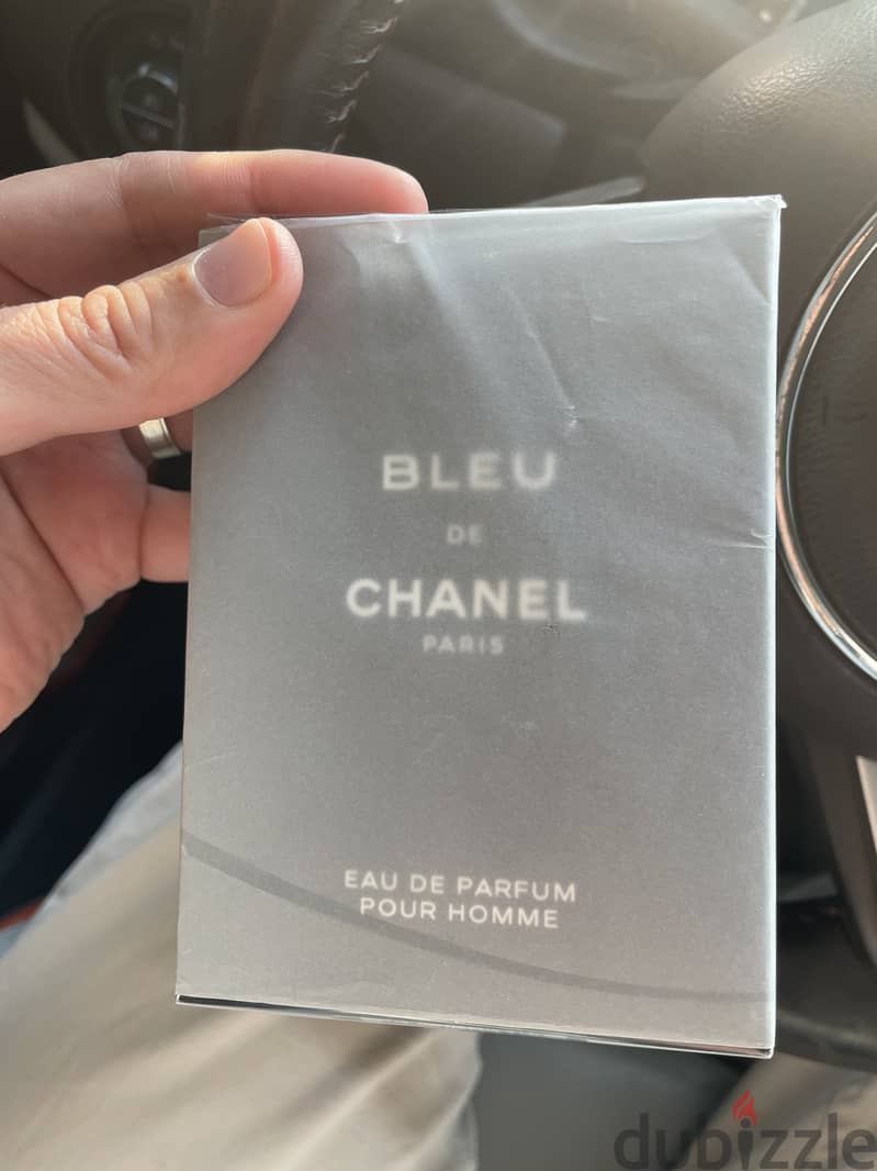 Blue Chanel perfume 0