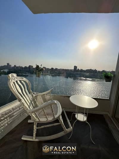 For sale a hotel apartment directly on the Nile 75 sqm fully finished with furniture and appliances next to the Hilton Maadi Hotel