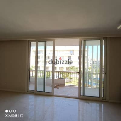 شقه للبيع  في كمبوند بيراميدز هيلز   Apartment for sale in Pyramids Hills