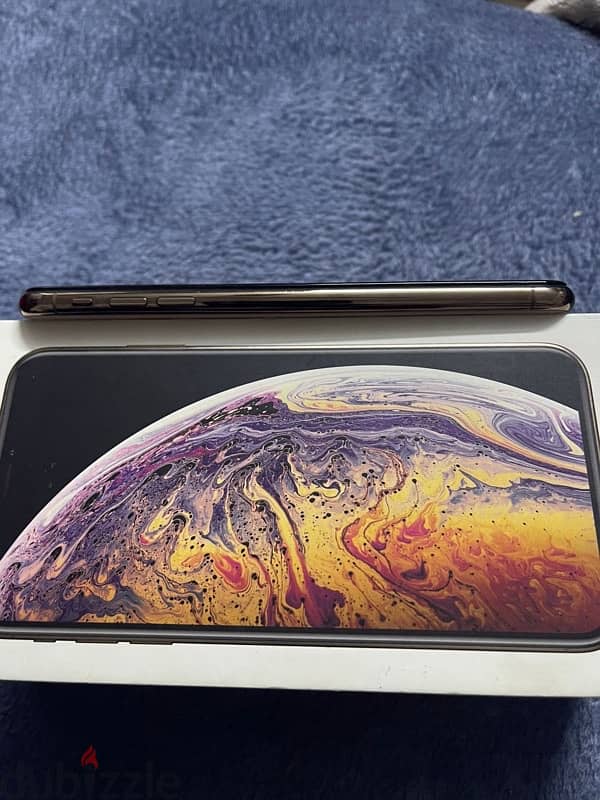 Xs Max dual simZA 256gb Gold battery78 last update 18.2 Waterproof 2