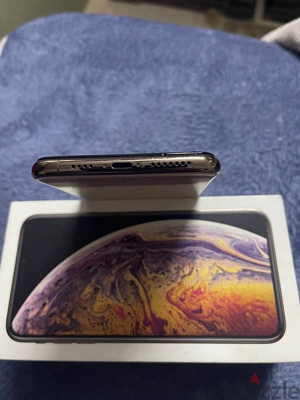 Xs Max dual simZA 256gb Gold battery78 last update 18.2 Waterproof 4