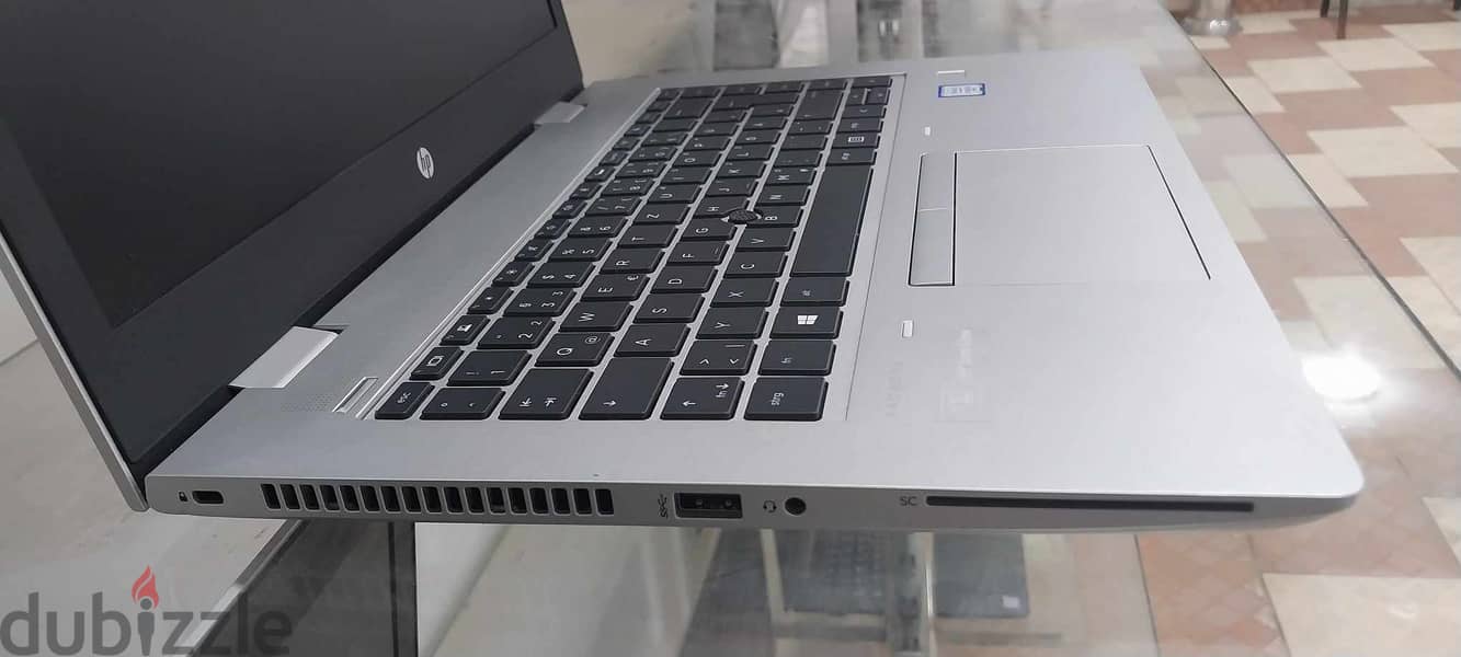 Hp 640G5 الجيل التامن i5 رام 16 فضي اللون حالة نضيفة جدا وارد اوروبا 9