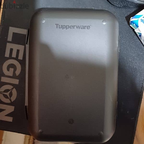 tupperware original lunch box new . microwaive friendly 5