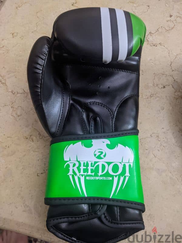 box gloves قفاز ملاكمة 2