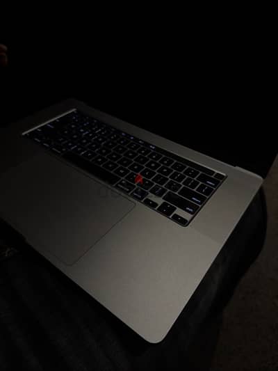 MACBOOK PRO 16 inch Late 2020 touch bar 512 ssd